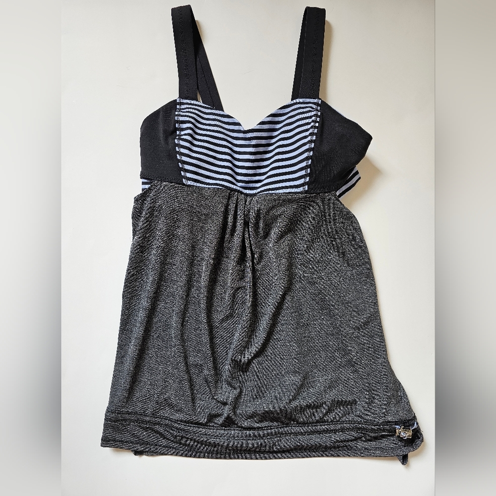 Lululemon Athletica 6 Run Back On Track Tank Top